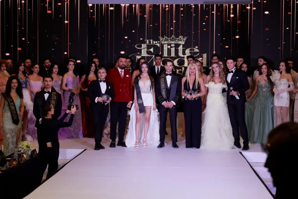 Sema Aydemir ve Ferit Evgi'nin sunumuyla Elite Model Türkiye